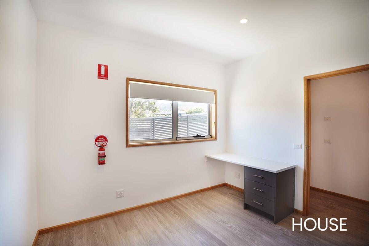 Clarendon Vale Robust SDA Houses & Villas Bright and spacious bedrooms create a welcoming and relaxing atmosphere.