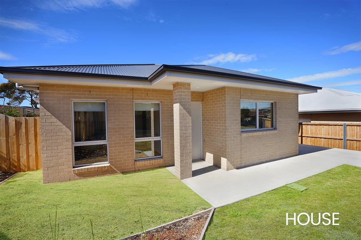 Clarendon Vale Robust SDA Houses & Villas Bright and spacious bedrooms create a welcoming and relaxing atmosphere.