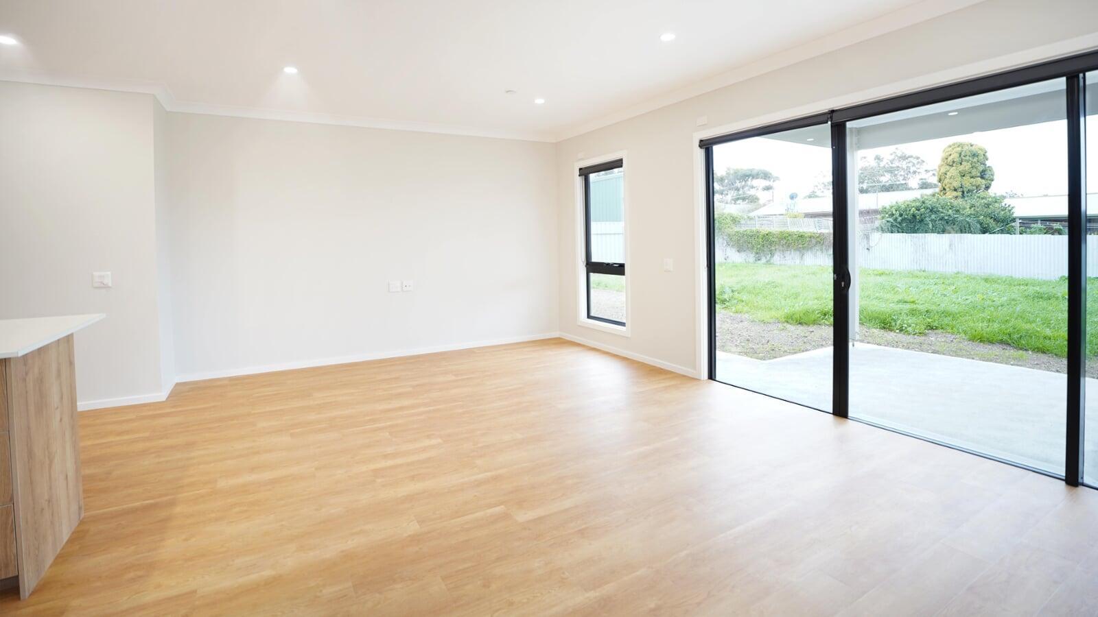 Kingscote Residence with living area